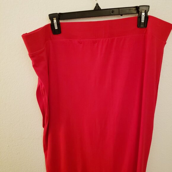 Torrid Tulip Hem Ruched Holiday Red Bodycon Skirt Size 2x EUC - Picture 6 of 9